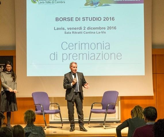 A Lavis premi di studio a novanta diplomati e laureati A novanta giovani (ventinove diplomati e sessantuno laureati) saranno consegnati i premi di studio della Cassa Rurale Lavis-Mezzocorona-Valle di Cembra.