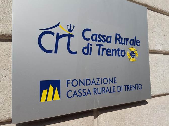 Fondazione Cassa Rurale di Trento: “Molti i progetti. Noi sosteniamo il tuo” Fino al 31 ottobre è possibile presentare la domanda per l’assegnazione di una delle tre Borse di Studio della Fondazione Cassa Rurale di Trento. Ognuna del valore di dodicimila euro. Tre le aree tematiche: economico-giuridica, tecnico-scientifica e umanistico-artistica.