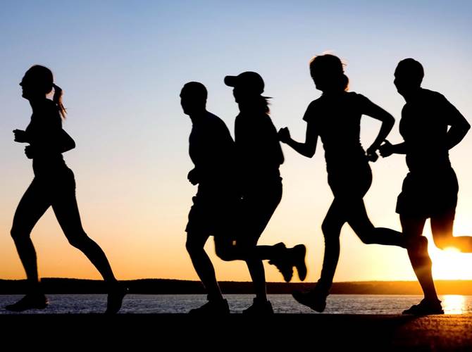 “Corri per Trento, corri da zero”. Da aprile a ottobre con Marathon Club Trento E’ il primo passo o lo scatto iniziale per chi vuole provare la corsa e trovare nella corsa l’opportunità per divertirsi, per stare bene in salute e in compagnia di molti altri che condividono la stessa passione indossando scarpette, maglietta e calzoncini.