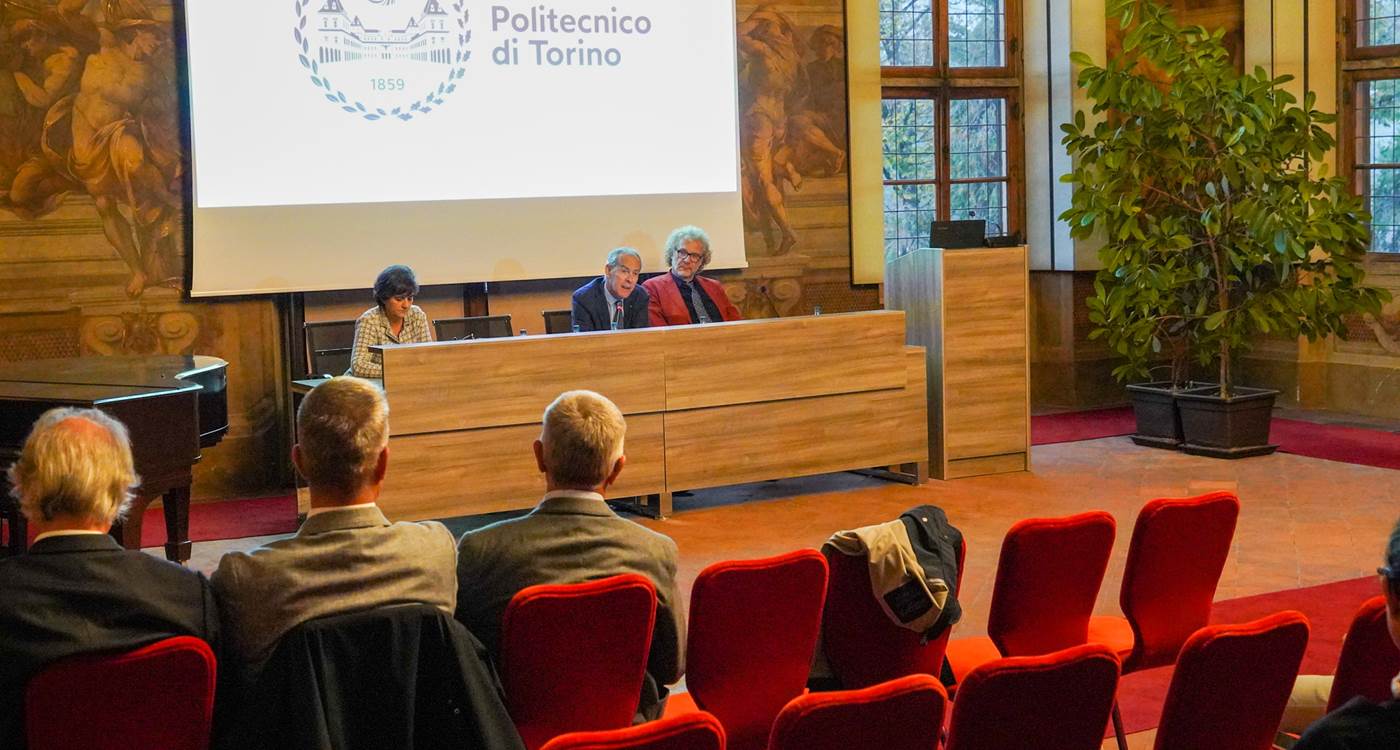 Roberto Simoni presidente Cooperazione Trentina durante il suo intervento