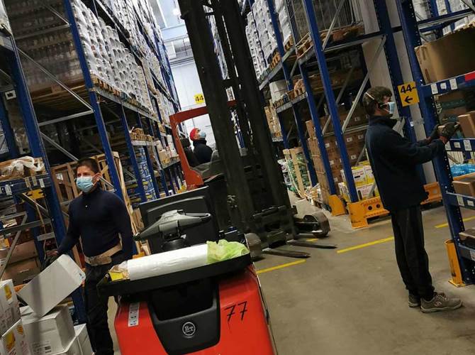 Movitrento, con l’incremento delle vendite alimentari cresce l’occupazione nella logistica Movitrento, la cooperativa che movimenta le merci (tra gli altri) dei magazzini Sait e Dao ha aumentato del 20% le assunzioni per garantire il rifornimento a tutti i negozi dei propri clienti. In sicurezza.