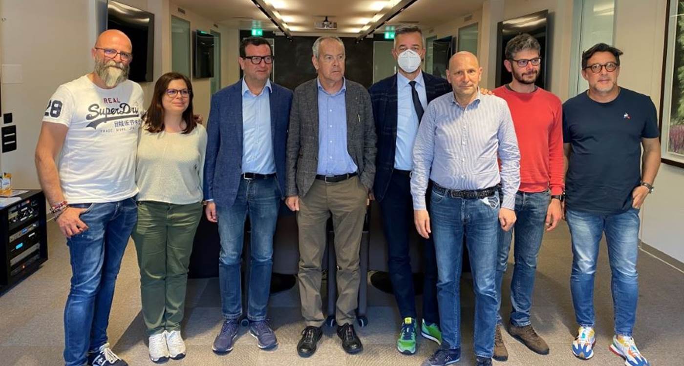 La delegazione in visita con presidente Simoni il direttore Ceschi e il referente cooperative agricole Girardi