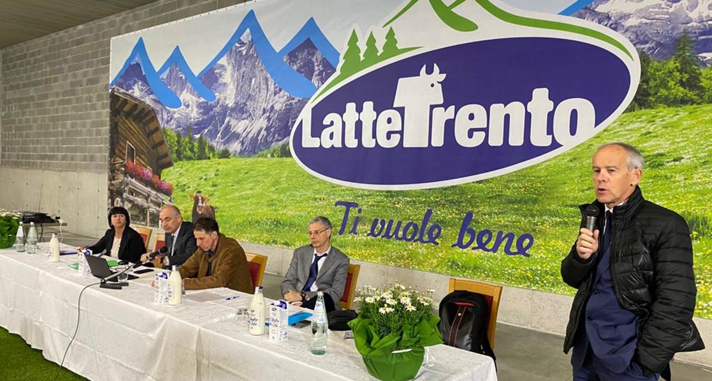 L'intervento del presidente della Cooperazione Trentina, Roberto Simoni