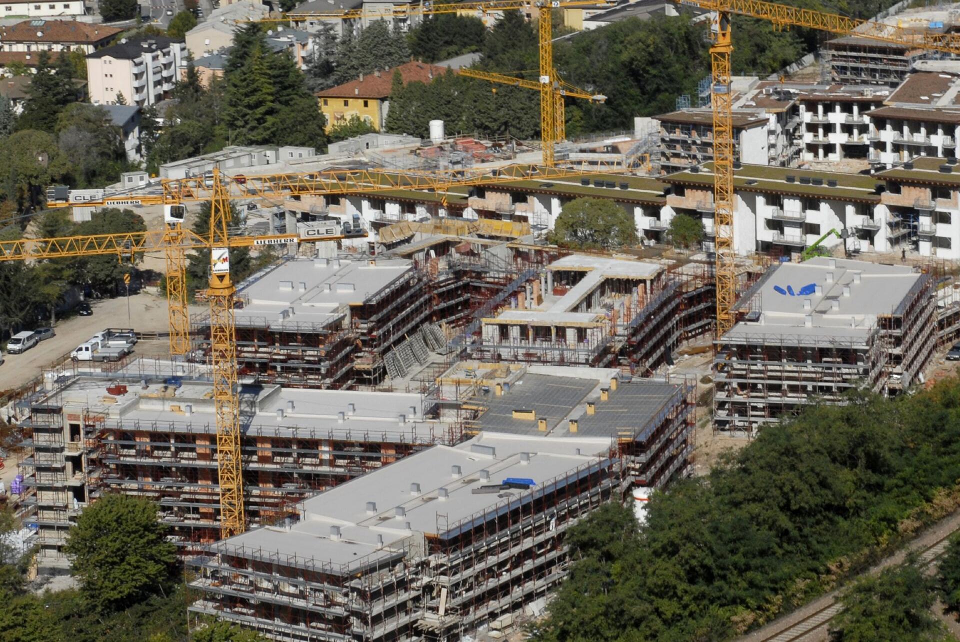 Condivisione delle informazioni sull'attività di controllo dei cantieri edili svolta dal Servizio lavoro della Provincia e dall’Uopsal, l'Unità Operativa Prevenzione e Sicurezza Ambienti di Lavoro dell'Azienda sanitaria.